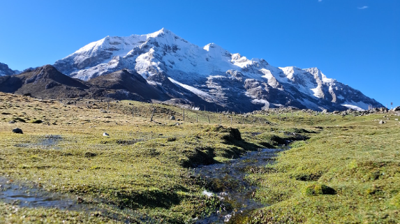 Slopes of the Tunsho snow-capped mountain – Suitucancha District in Junín | Photo: Jordan Riofano – CIAM